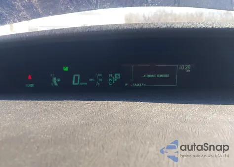 2014 Toyota Prius Three из США, поврежденный, VIN JTDKN3DU6E1767197